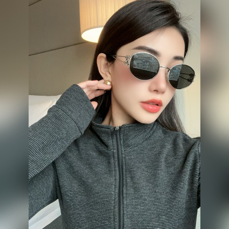 CHANEL 新款 香奶奶 Model ： CH6991 雙C 鏡腿閃鑽logo