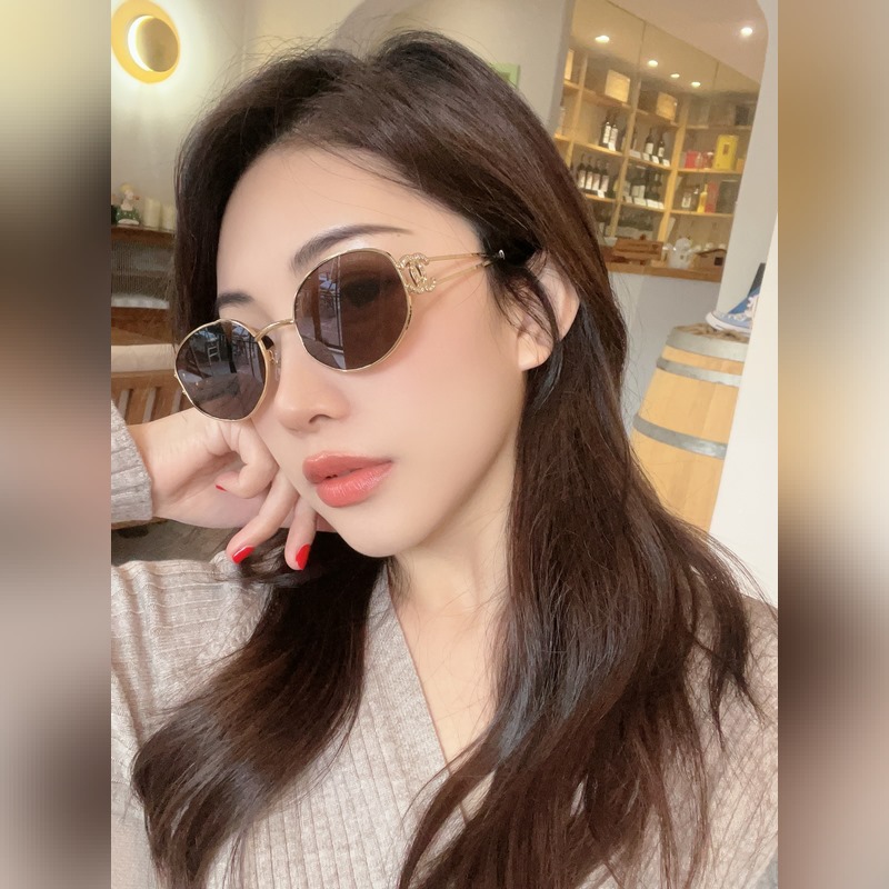 CHANEL 新款 香奶奶 Model ： CH6991 雙C 鏡腿閃鑽logo