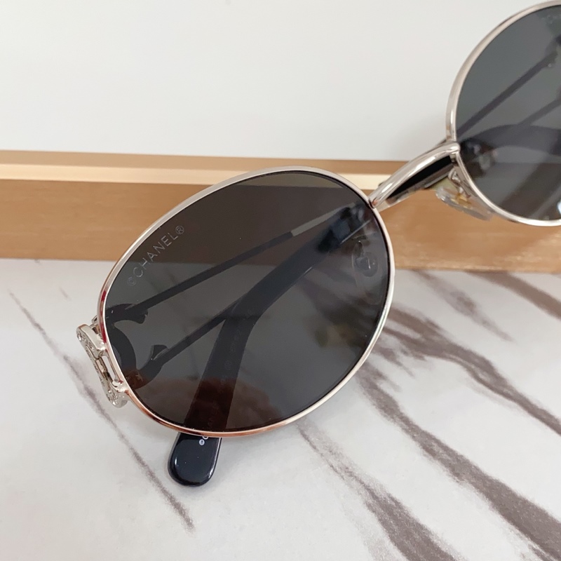 CHANEL 新款 香奶奶 Model ： CH6991 雙C 鏡腿閃鑽logo