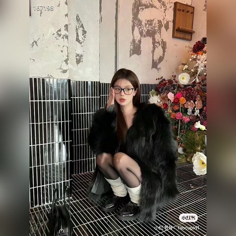 一直在 [CHANEL]香奈兒 CH3408Q標(biāo)志性logo羊皮編織鏡腿 細(xì)框平