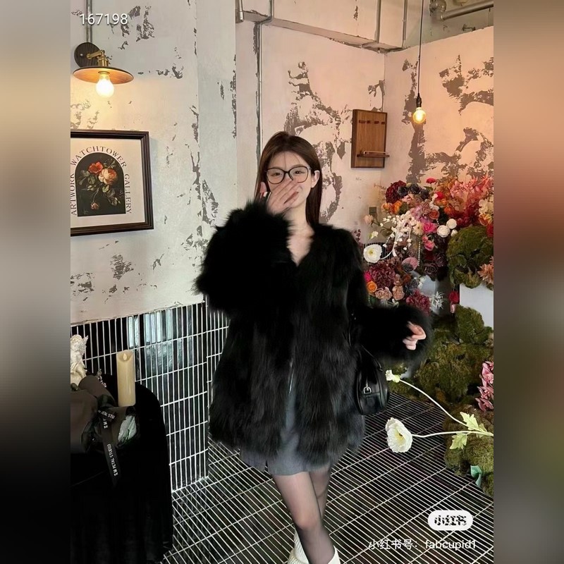 一直在 [CHANEL]香奈兒 CH3408Q標(biāo)志性logo羊皮編織鏡腿 細(xì)框平