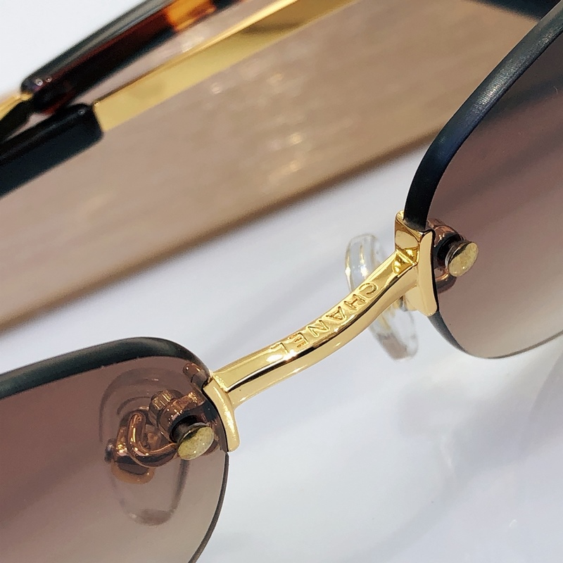 CHANEL MOD：0CH4002 Size：54口18-135