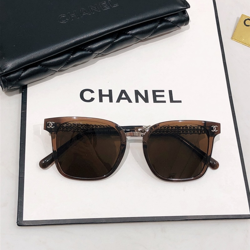 CHANEL 新款 香奶奶 Model ： CH7985 金屬logo設計 日常