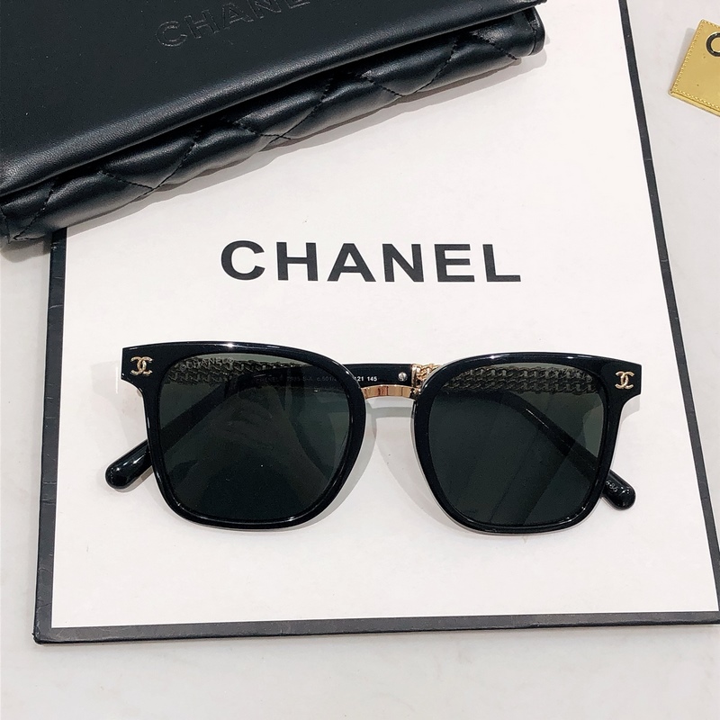 CHANEL 新款 香奶奶 Model ： CH7985 金屬logo設計 日常