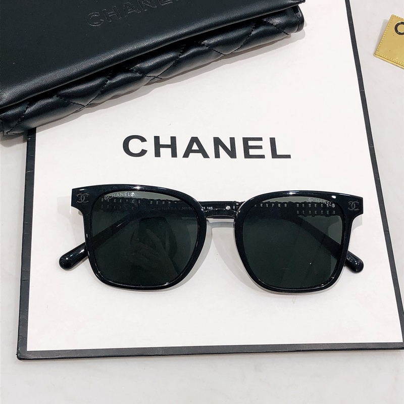 CHANEL 新款 香奶奶 Model ： CH7985 金屬logo設計 日常