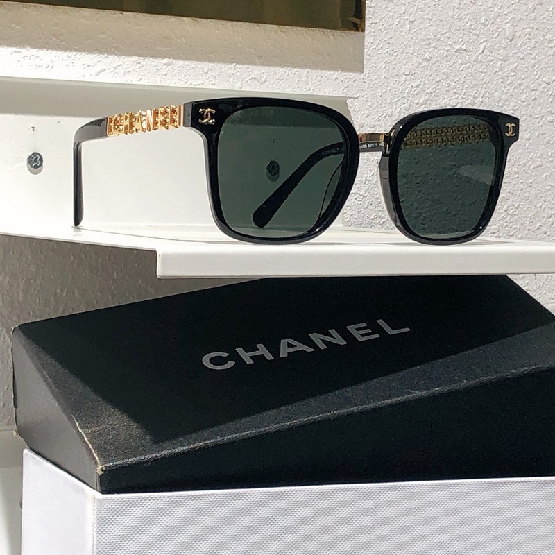 CHANEL 新款 香奶奶 Model ： CH7985 金屬logo設(shè)計(jì) 日常