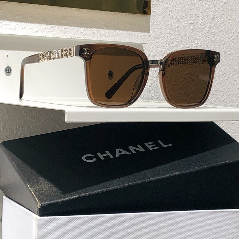 CHANEL 新款 香奶奶 Model ： CH7985 金屬logo設(shè)計(jì) 日常