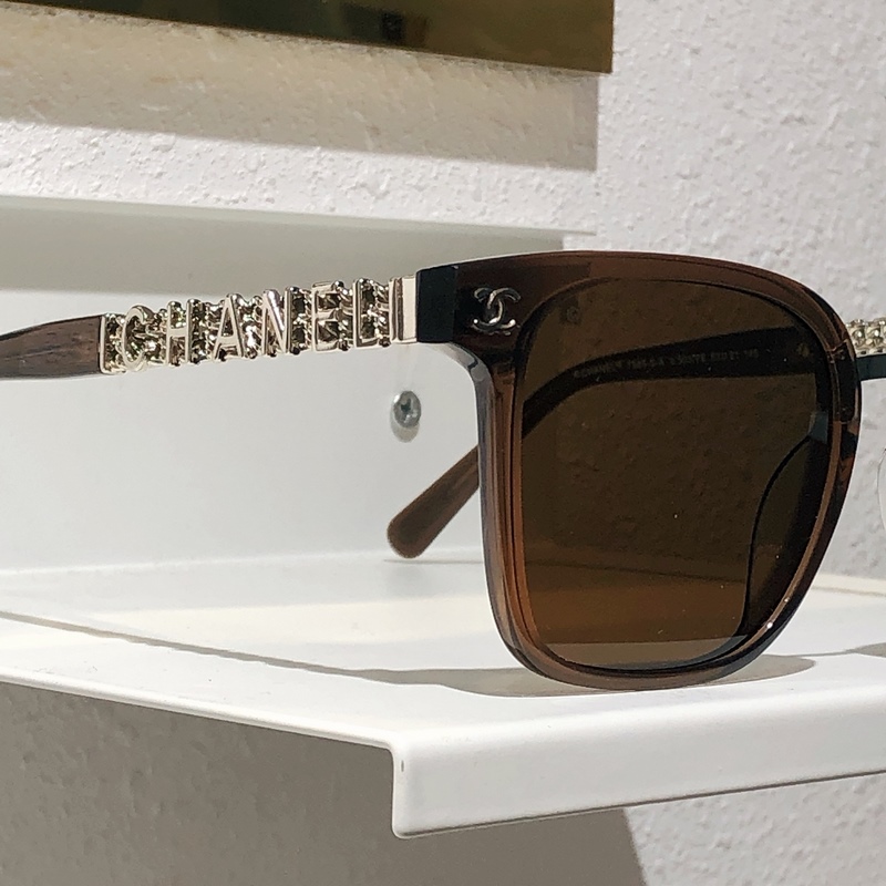 CHANEL 新款 香奶奶 Model ： CH7985 金屬logo設(shè)計(jì) 日常