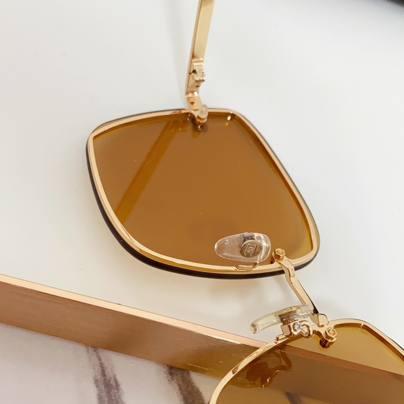 ChANEL香奶奶切邊設(shè)計 Model：CH5198 Size：62-16-14