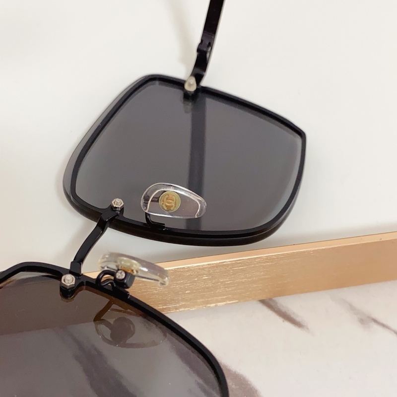 ChANEL香奶奶切邊設計 Model：CH5198 Size：62-16-14