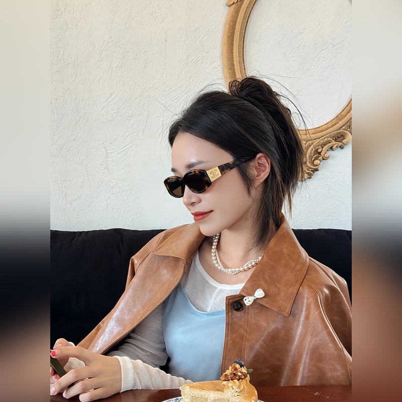 CHANEL 磨砂五金更有質(zhì)感 MODEL：C74573S SIZE：52口18