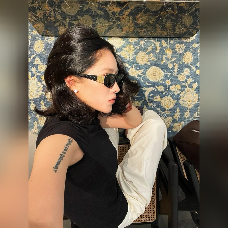 CHANEL 磨砂五金更有質(zhì)感 MODEL：C74573S SIZE：52口18