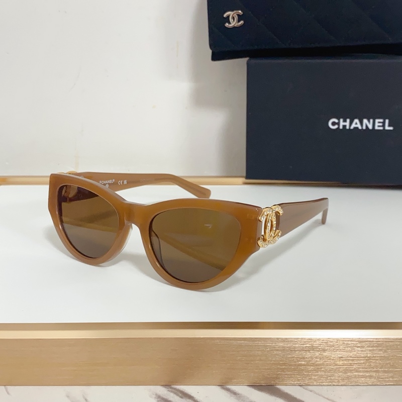 CHANEL 新款 香奶奶 Model ： ch6990 雙C 鏡腿閃鑽logo