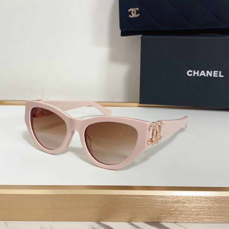 CHANEL 新款 香奶奶 Model ： ch6990 雙C 鏡腿閃鑽logo