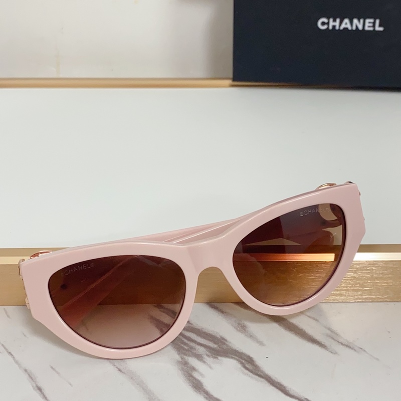 CHANEL 新款 香奶奶 Model ： ch6990 雙C 鏡腿閃鑽logo