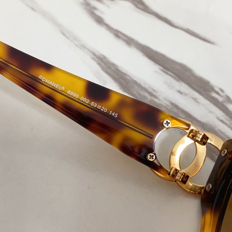 CHANEL 新款 香奶奶 Model ： ch6990 雙C 鏡腿閃鑽logo