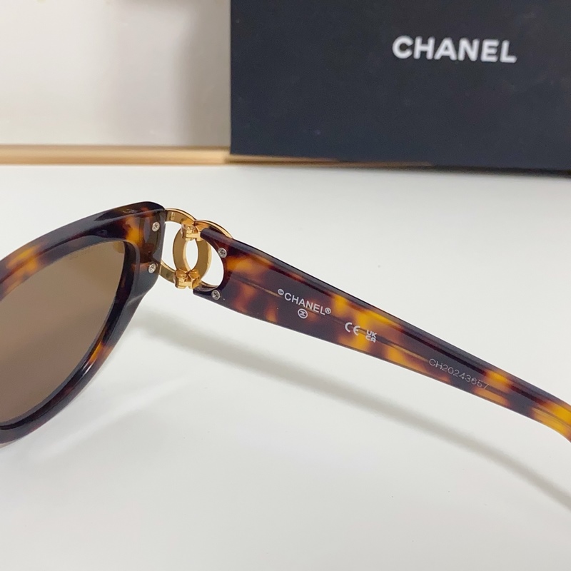 CHANEL 新款 香奶奶 Model ： ch6990 雙C 鏡腿閃鑽logo