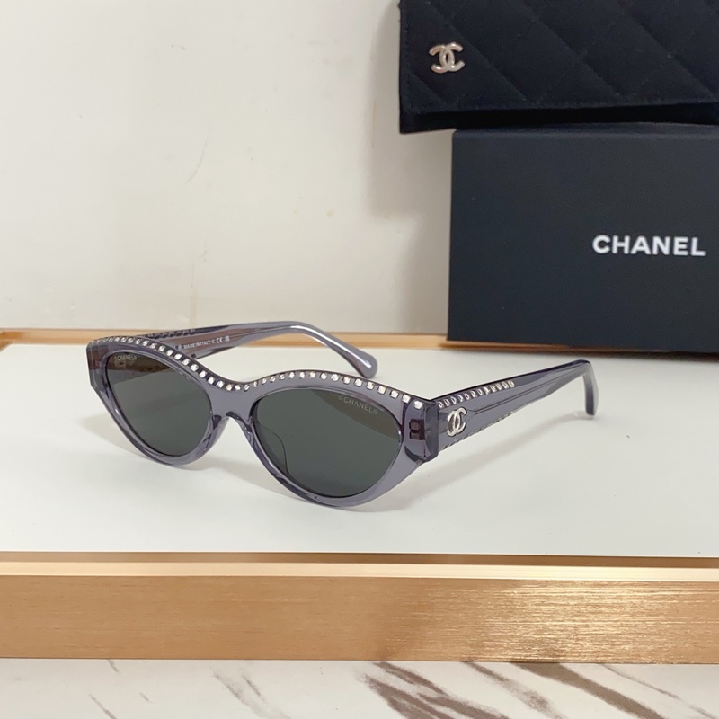 CHANEL 新款 MODEL：CH9164B 滿滿的手工施華洛世奇鑽 彰顯典雅