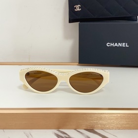 CHANEL 新款 MODEL：CH9164B 滿滿的手工施華洛世奇鑽 彰顯典雅