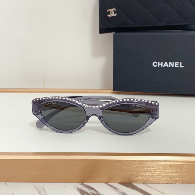 CHANEL 新款 MODEL：CH9164B 滿滿的手工施華洛世奇鑽 彰顯典雅