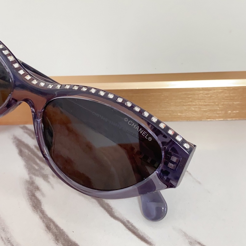 CHANEL 新款 MODEL：CH9164B 滿滿的手工施華洛世奇鑽 彰顯典雅