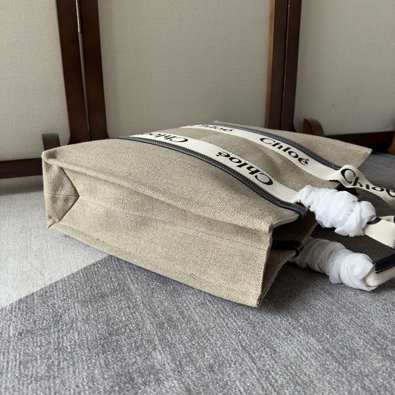 Chloe Woody爆 全新升級(jí)版上市！！此次改革采用了以環(huán)保為主及定型性更加