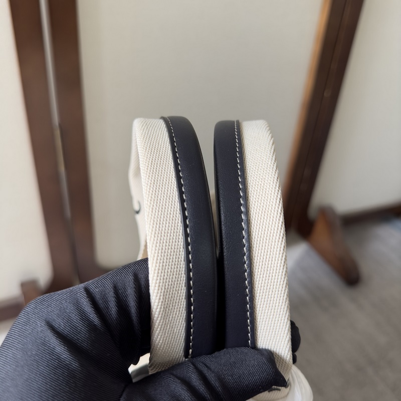 Chloe Woody爆 全新升級(jí)版上市！！此次改革采用了以環(huán)保為主及定型性更加