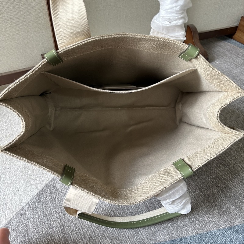 Chloe Woody爆 全新升級版上市！！此次改革采用了以環保為主及定型性更加