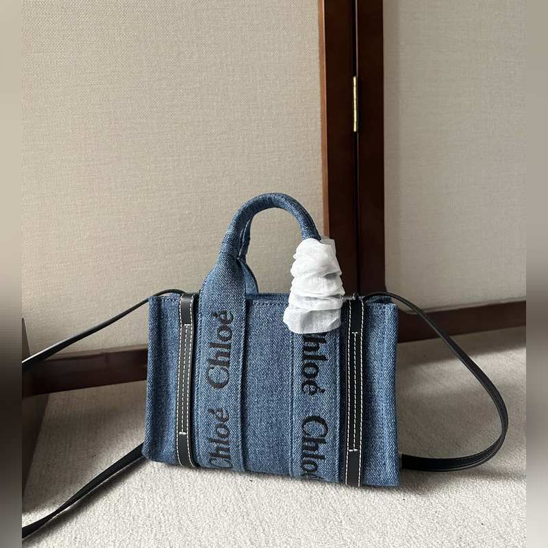 Chloé Woody Tote Bag mini號帥氣牛仔面料 平常出門時總是
