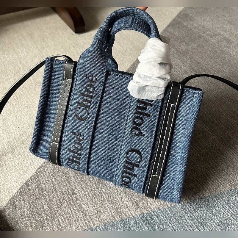 Chloé Woody Tote Bag mini號帥氣牛仔面料 平常出門時總是