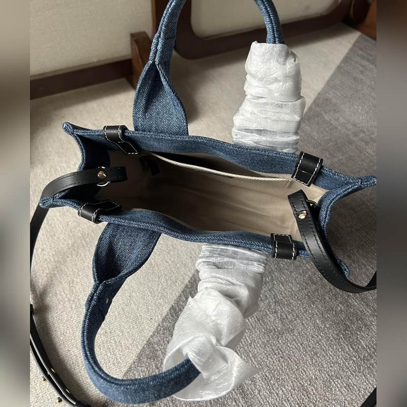 Chloé Woody Tote Bag 小號帥氣牛仔面料 平常出門時總是會需要