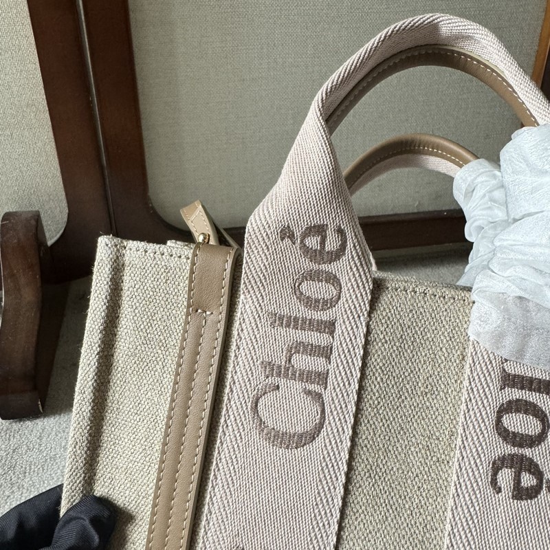 小號      Chloe 新品23Woody Family 托特包