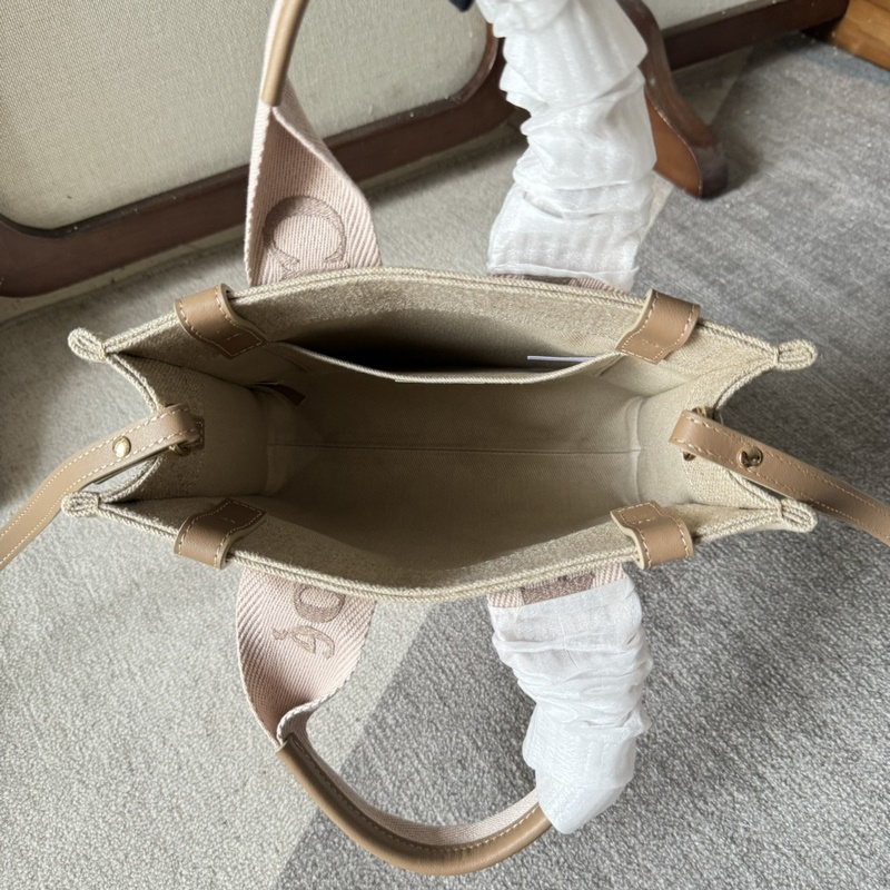 小號      Chloe 新品23Woody Family 托特包