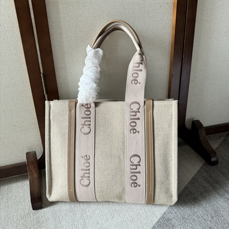 中號(hào)      Chloe 新品23Woody Family 托特包