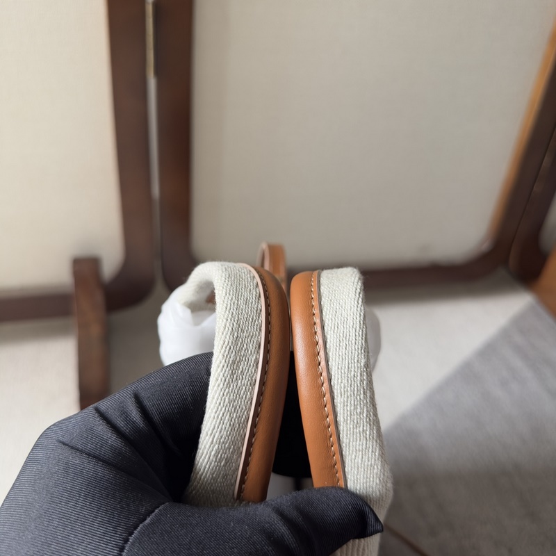 小號      Chloe 新品23Woody Family 托特包