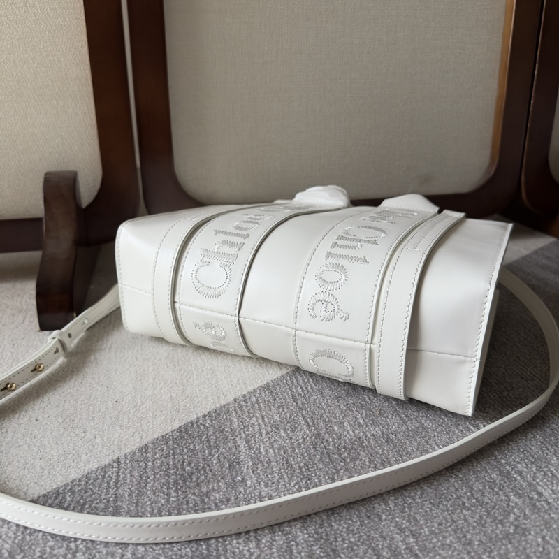 上新 ！Chloe22S Woody全皮質、優雅質感托特包絕絕子！！Woody系