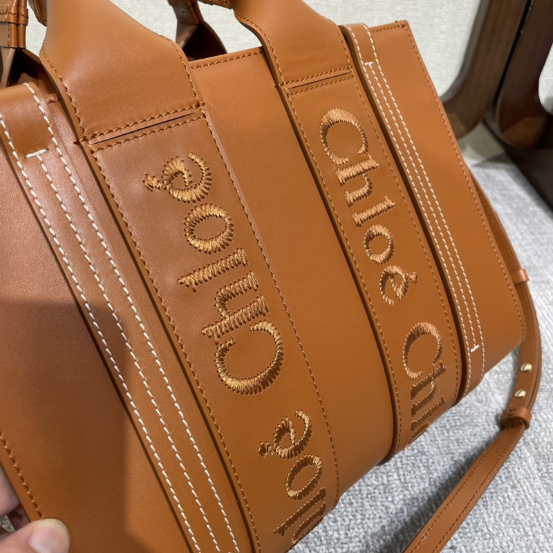 上新 ！Chloe22S Woody全皮質、優雅質感托特包絕絕子！！Woody系