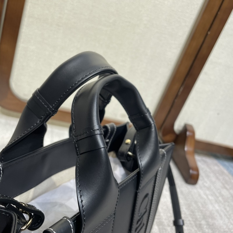 上新 ！Chloe22S Woody全皮質(zhì)、優(yōu)雅質(zhì)感托特包絕絕子！！Woody系