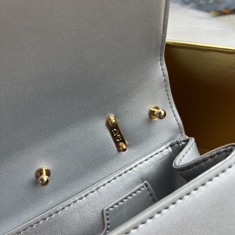 [Dolce & Gabbana 杜嘉班納] 新款。款號(hào)：9111原單 細(xì)膩手工