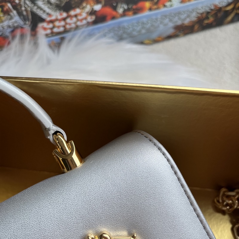 [Dolce & Gabbana 杜嘉班納] 新款。款號(hào)：9111原單 細(xì)膩手工