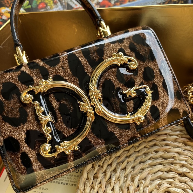 [Dolce & Gabbana 杜嘉班納] 新款。款號：9111漆皮豹紋 原單