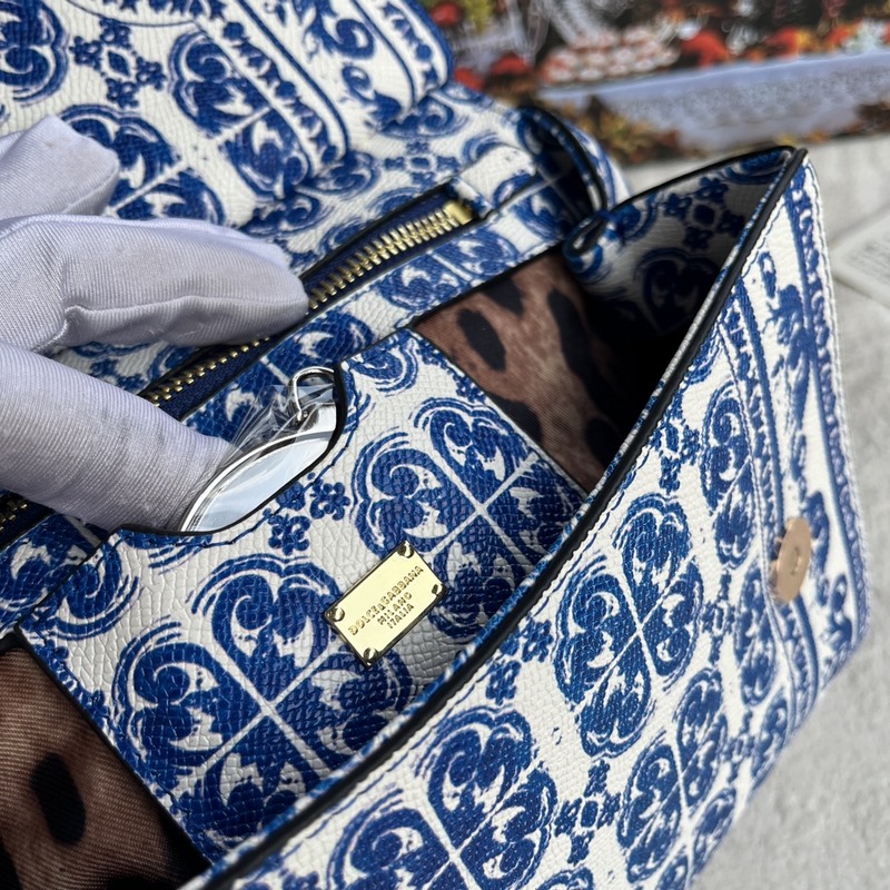 Dolce & Gabbana 杜嘉班納]牛皮印花 可斜挎/手提 帶鏡子 海外代