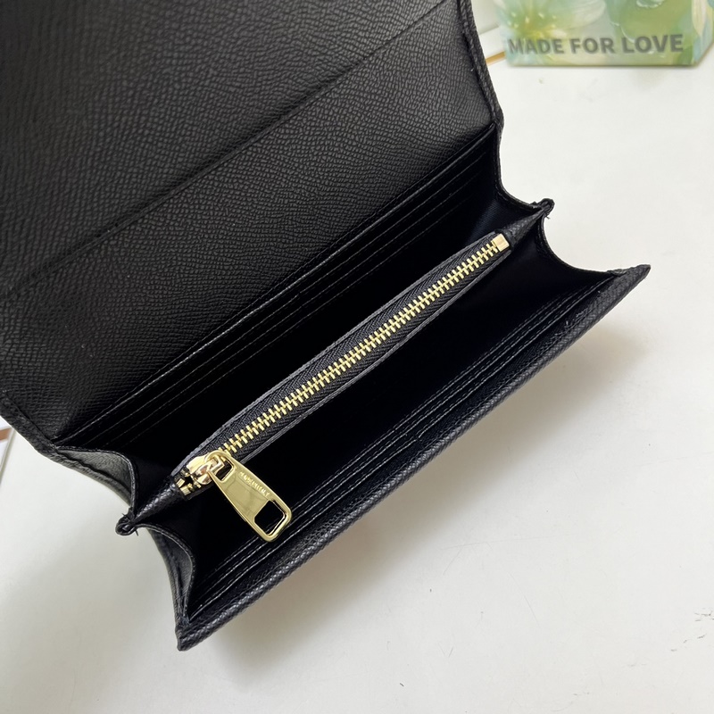 Dolce & Gabbana 杜嘉班納]進口牛皮 簡單時尚為主，同時打造時尚而