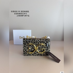 杜嘉班納 西西裡手袋. 精緻小巧，特別適合 穿連衣裙和搭配牛仔褲，搭配連衣裙，精