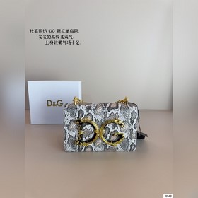 杜嘉班納 西西裡手袋. 精緻小巧，特別適合 穿連衣裙和搭配牛仔褲，搭配連衣裙，精