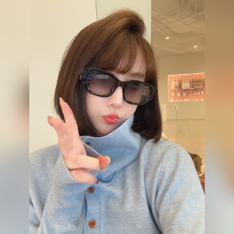 DIOR MODEL：MissDior S4F SIZE：56口17-140