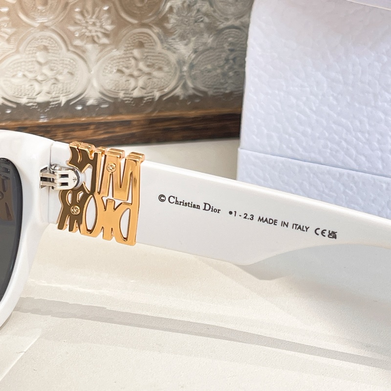 DIOR MODEL：MissDior S4F SIZE：56口17-140