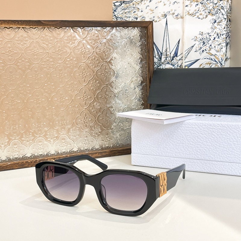 DIOR MODEL：MissDior S4F SIZE：56口17-140