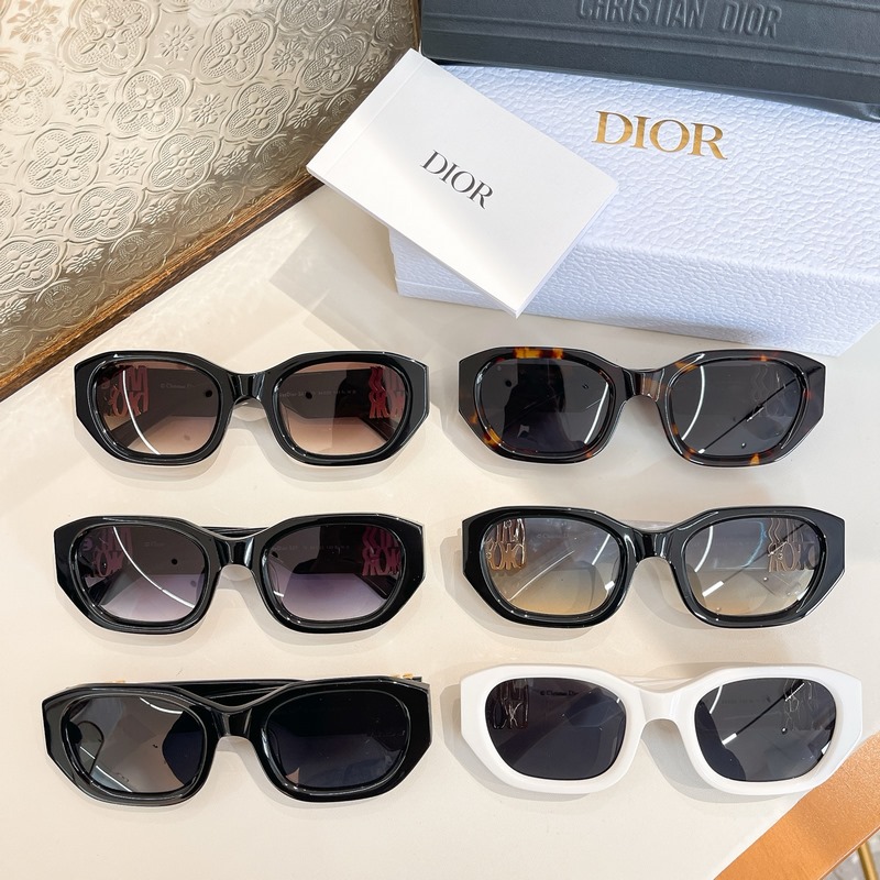 DIOR MODEL：MissDior S4F SIZE：56口17-140
