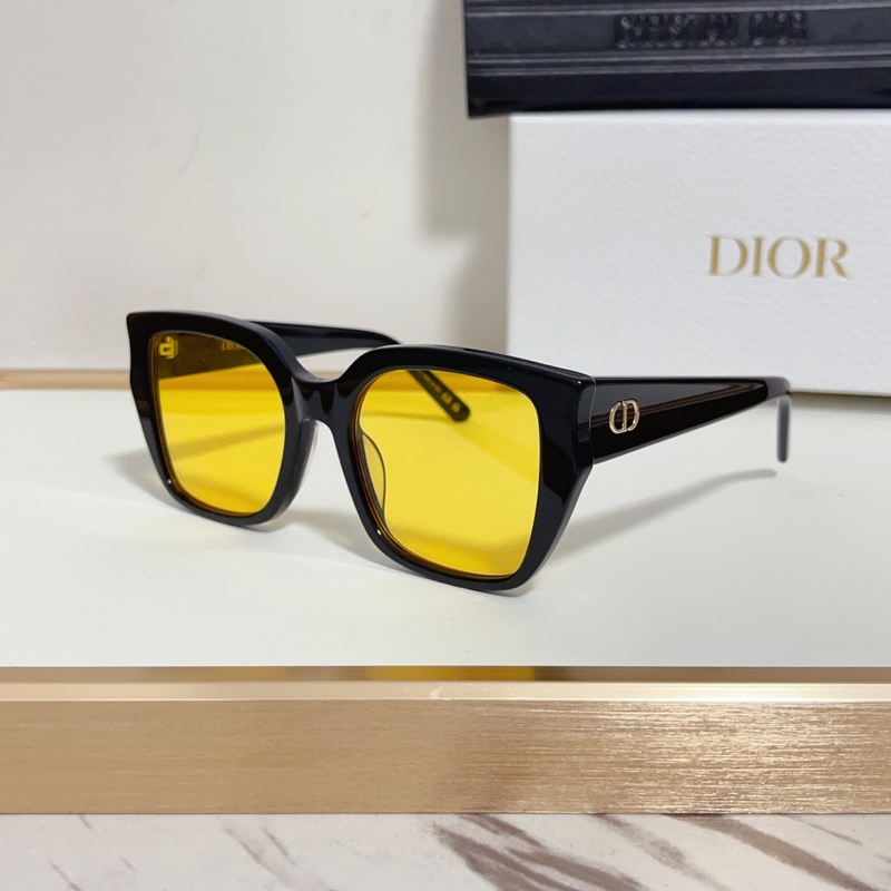 DIOR MODEL： DiorGlowS1F SIZE：54口18-140